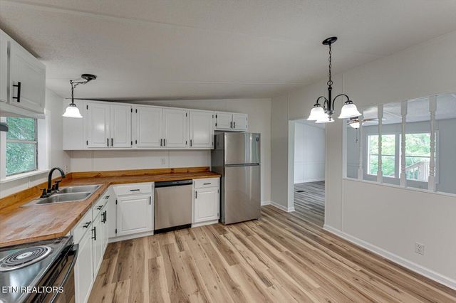 135 Mt View Rd, Sweetwater, TN 37874