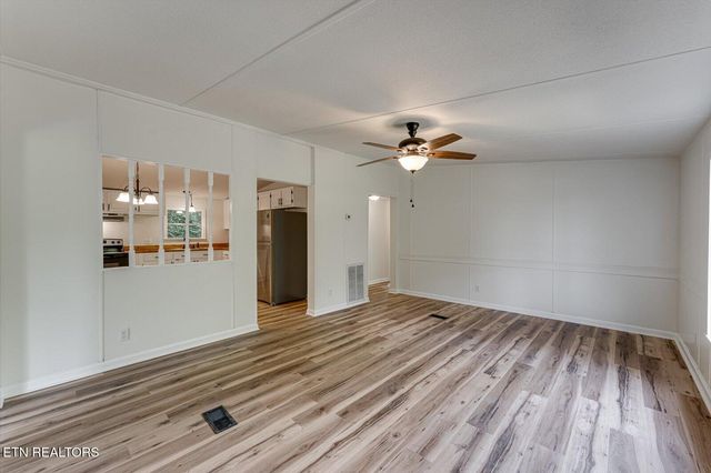 135 Mt View Rd, Sweetwater, TN 37874