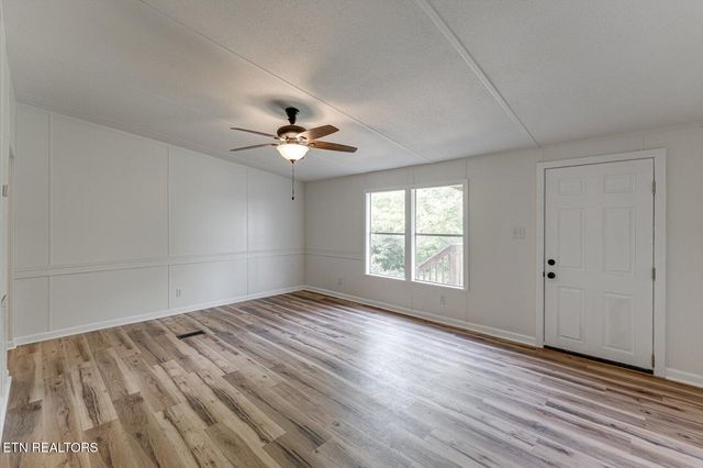 135 Mt View Rd, Sweetwater, TN 37874