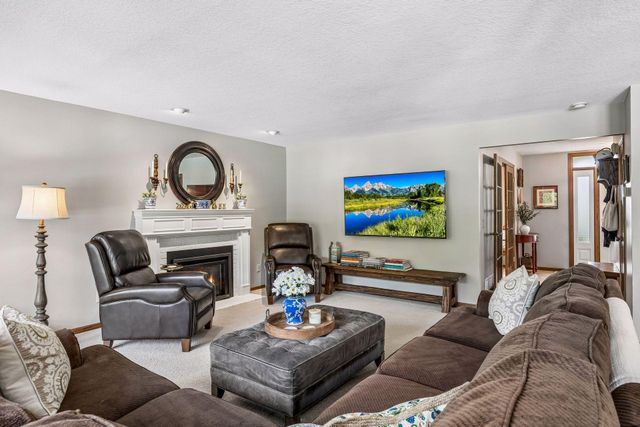 210 Piedmont Court, Chanhassen, MN 55317
