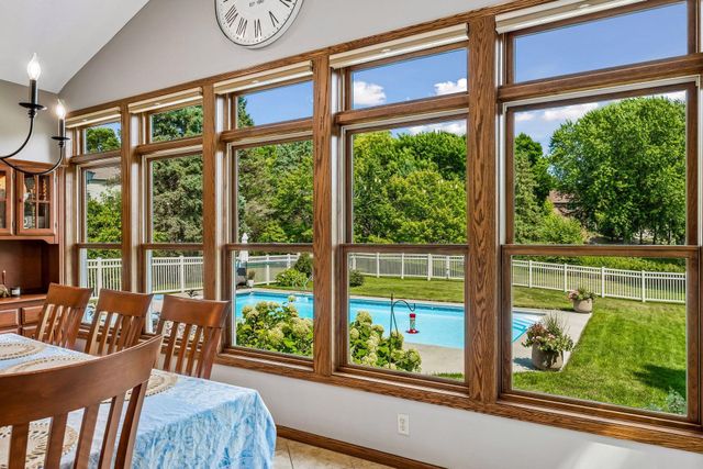 210 Piedmont Court, Chanhassen, MN 55317