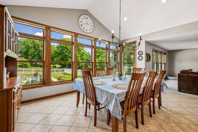210 Piedmont Court, Chanhassen, MN 55317