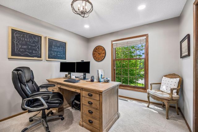 210 Piedmont Court, Chanhassen, MN 55317