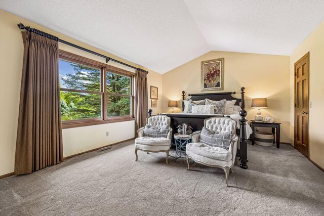 210 Piedmont Court, Chanhassen, MN 55317