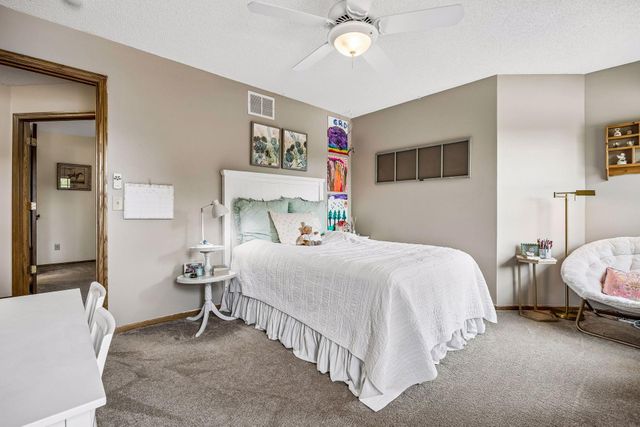 210 Piedmont Court, Chanhassen, MN 55317