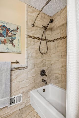 210 Piedmont Court, Chanhassen, MN 55317