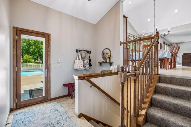 210 Piedmont Court, Chanhassen, MN 55317