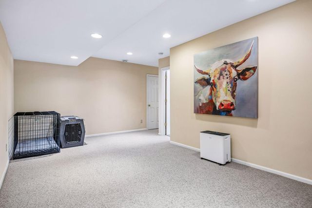 210 Piedmont Court, Chanhassen, MN 55317