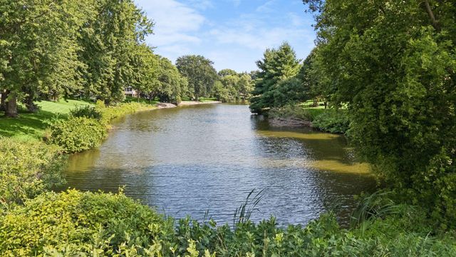 210 Piedmont Court, Chanhassen, MN 55317