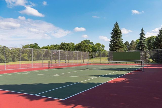 210 Piedmont Court, Chanhassen, MN 55317