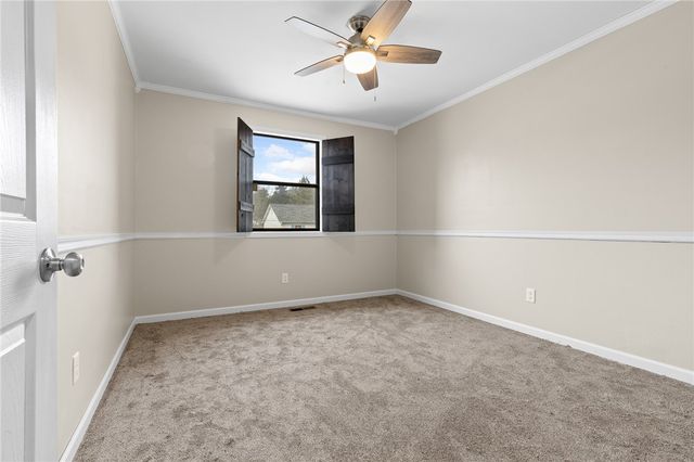 211 N Highland Street, Harrison, AR 72601