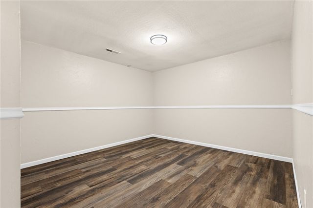 211 N Highland Street, Harrison, AR 72601