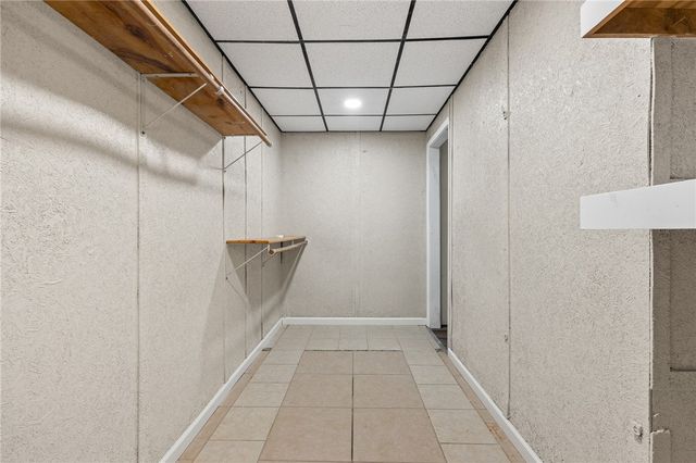 211 N Highland Street, Harrison, AR 72601