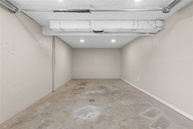 211 N Highland Street, Harrison, AR 72601