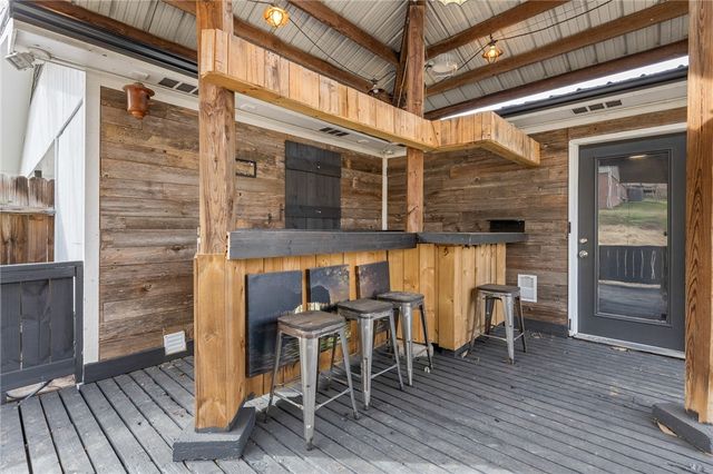 211 N Highland Street, Harrison, AR 72601