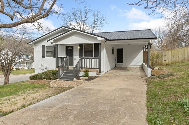 211 N Highland Street, Harrison, AR 72601