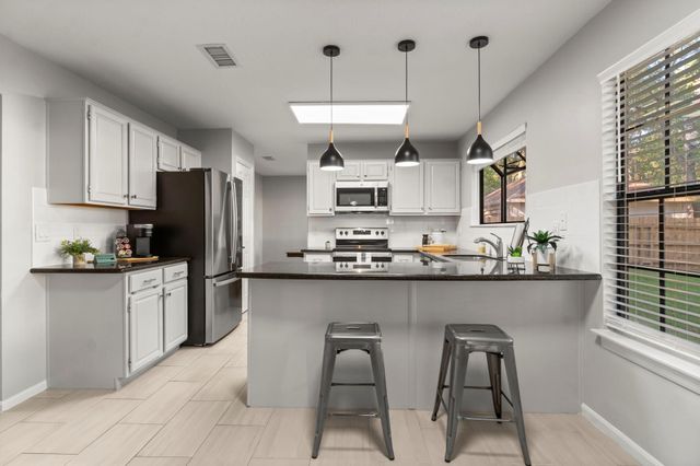 105 Eagle Rock Circle, The Woodlands, TX 77381