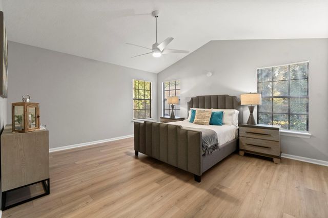 105 Eagle Rock Circle, The Woodlands, TX 77381