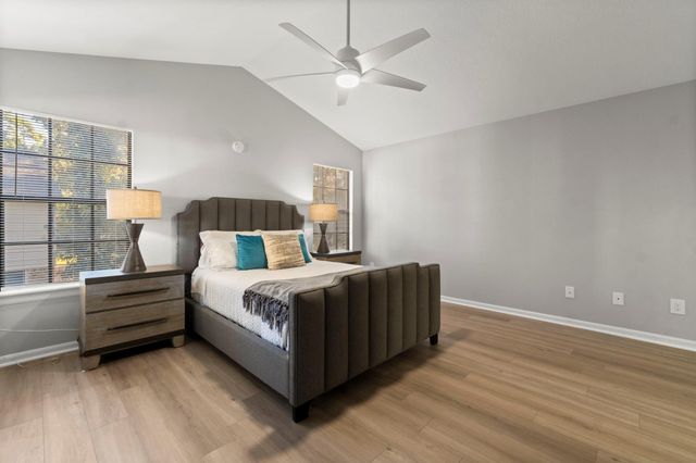 105 Eagle Rock Circle, The Woodlands, TX 77381