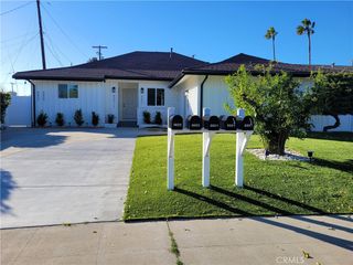 8601 Delco Avenue 1/2, Winnetka, CA 91306