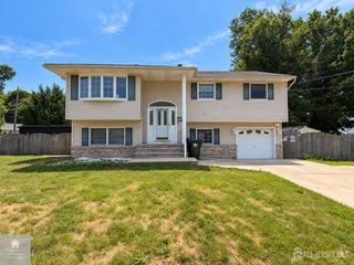 125 Bentley Avenue, Old Bridge, NJ 08857