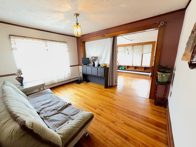 328 Brooks St, Worcester, MA 01606