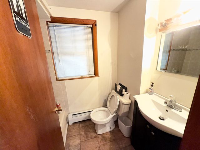 328 Brooks St, Worcester, MA 01606