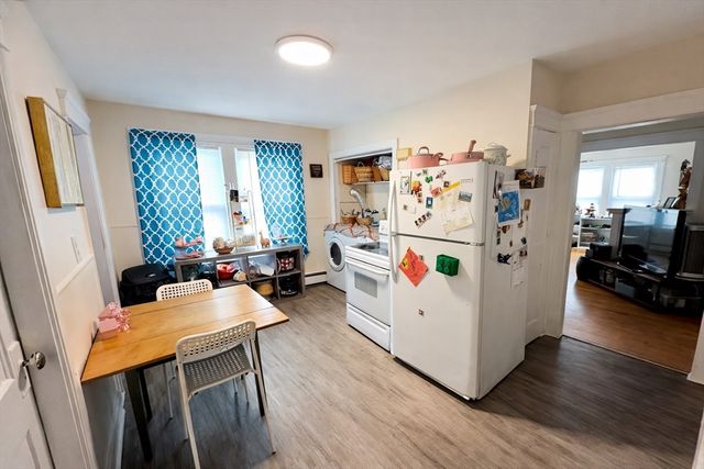 328 Brooks St, Worcester, MA 01606