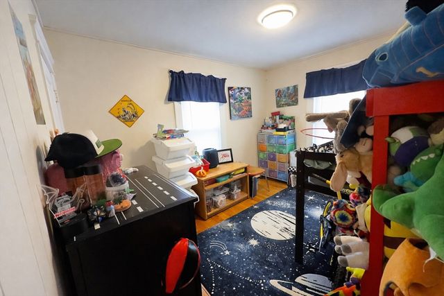 328 Brooks St, Worcester, MA 01606