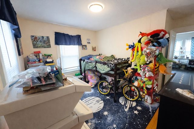 328 Brooks St, Worcester, MA 01606
