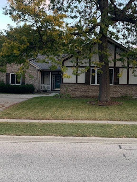 3510 Turnberry Drive, Mchenry, IL 60050