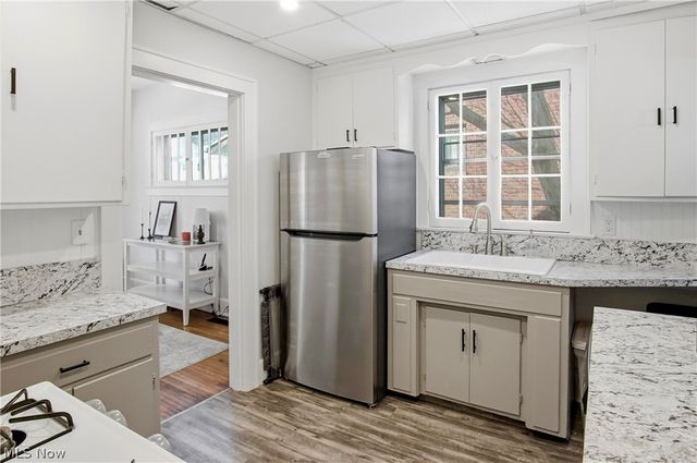 1049 Charles Street, Zanesville, OH 43701