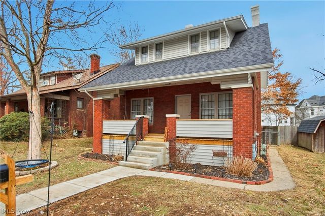 1049 Charles Street, Zanesville, OH 43701