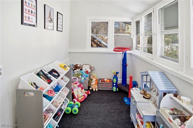 1049 Charles Street, Zanesville, OH 43701