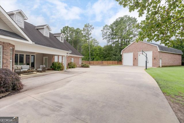 32 Willow Lake Drive, Warner Robins, GA 31093