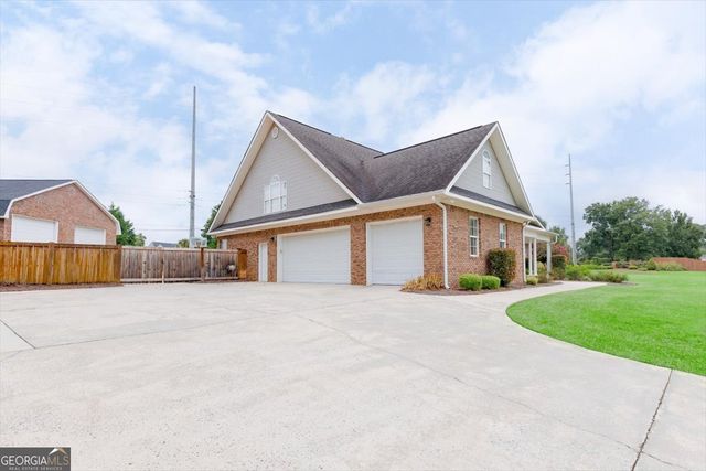 32 Willow Lake Drive, Warner Robins, GA 31093