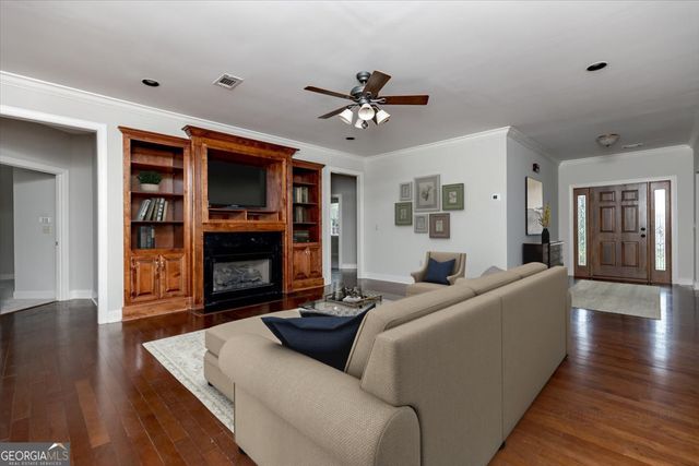 32 Willow Lake Drive, Warner Robins, GA 31093