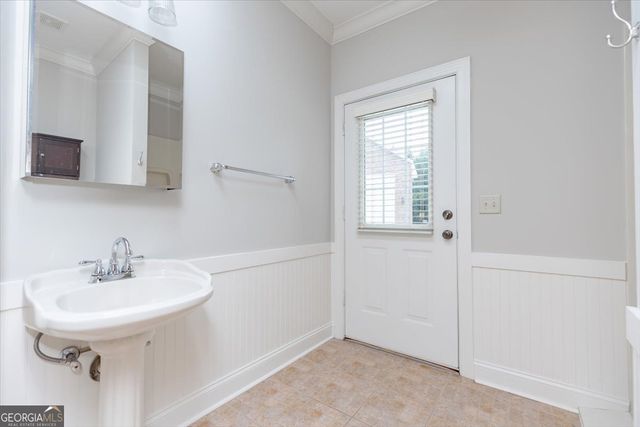 32 Willow Lake Drive, Warner Robins, GA 31093