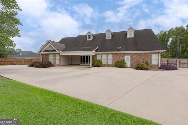 32 Willow Lake Drive, Warner Robins, GA 31093