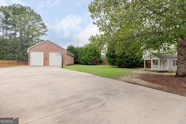 32 Willow Lake Drive, Warner Robins, GA 31093