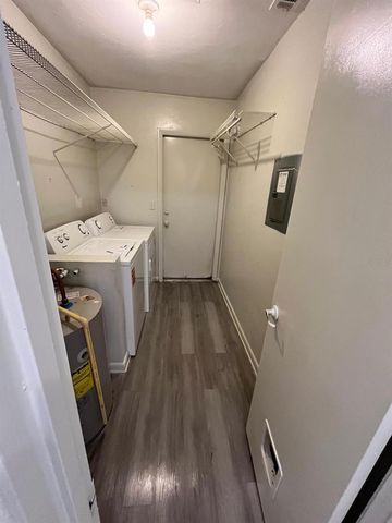 2927 SW 39TH AVENUE, Gainesville, FL 32608