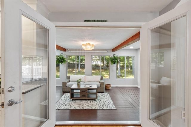 10 Lancaster Place, Andover, MA 01810