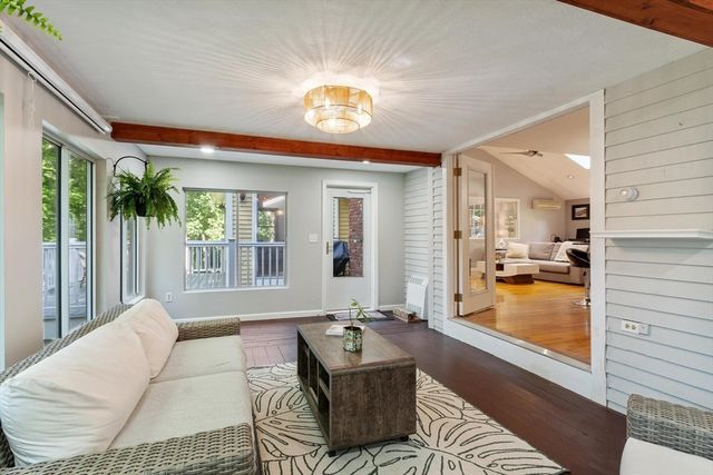 10 Lancaster Place, Andover, MA 01810