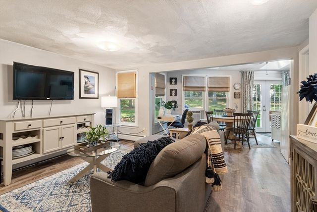 10 Lancaster Place, Andover, MA 01810