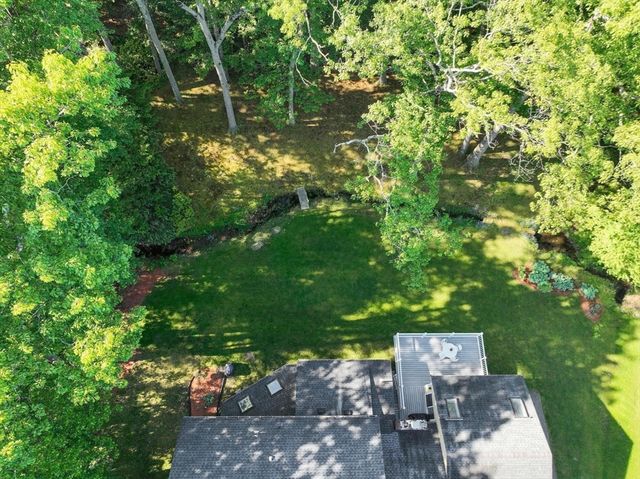 10 Lancaster Place, Andover, MA 01810