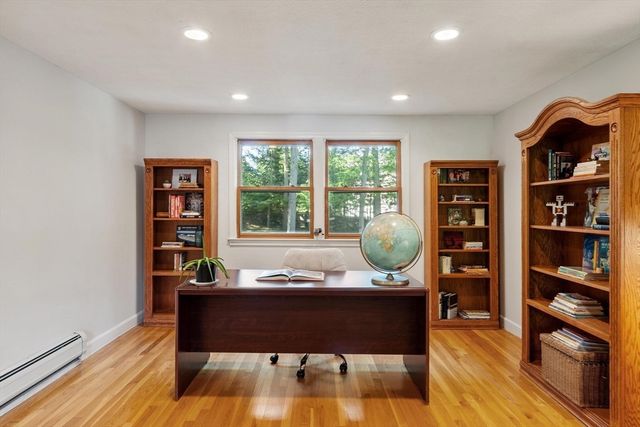 10 Lancaster Place, Andover, MA 01810