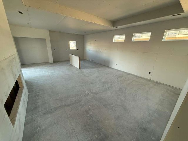 8998 E Forbes Cir., Bel Aire, KS 67226