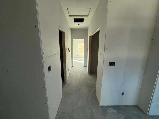 8998 E Forbes Cir., Bel Aire, KS 67226