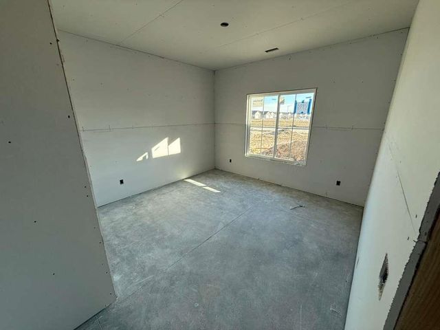 8998 E Forbes Cir., Bel Aire, KS 67226