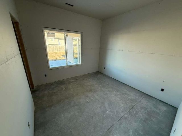 8998 E Forbes Cir., Bel Aire, KS 67226